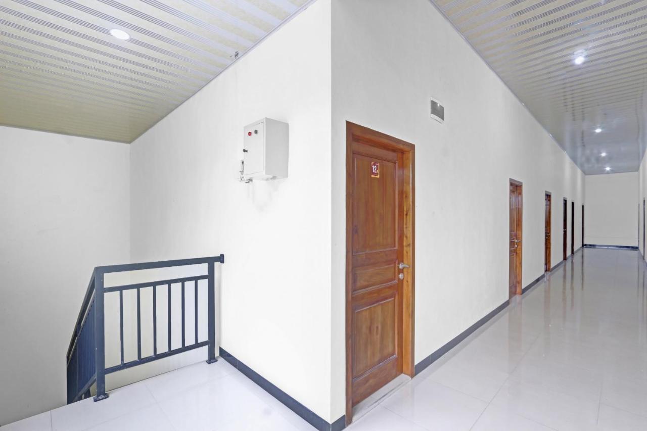 Oyo 90796 Hotel Mulya Indah Tambakmulya 외부 사진